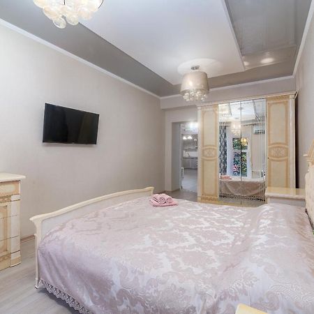 Apartments Deribasovskaya オデッサ エクステリア 写真